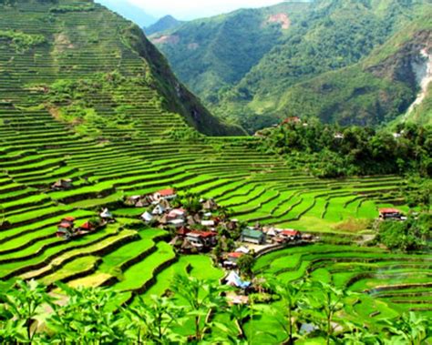 The Philippines tourist spots that you should add to your 2022 bucket list.
